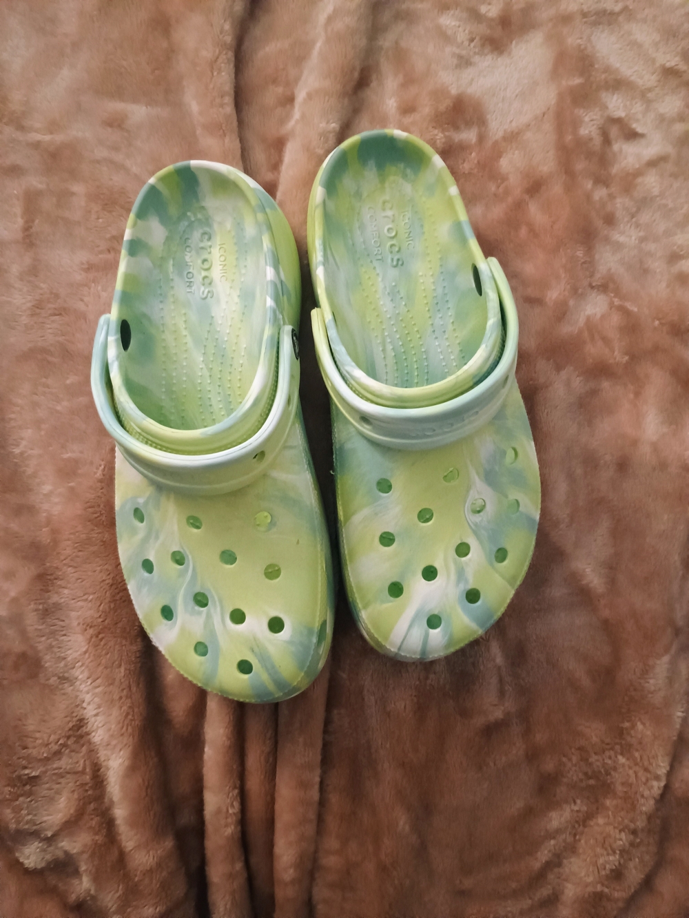 CROCS Tie-Dye Slip-On Clogs in Lime Green and Yellow